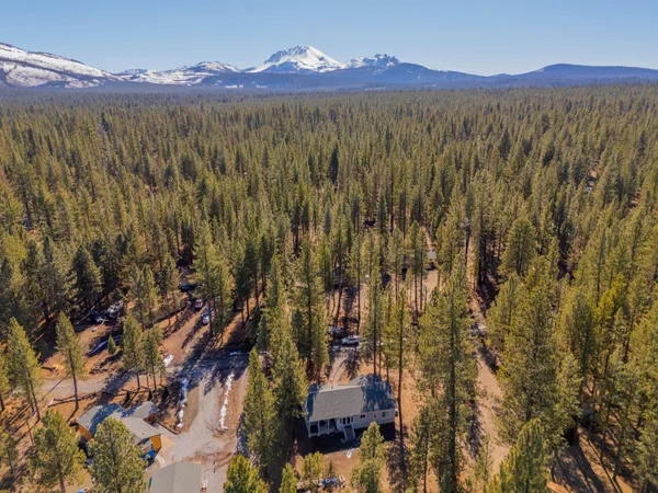 $344,000 | 42324 Blue Heron Circle, Old Station, CA 96071