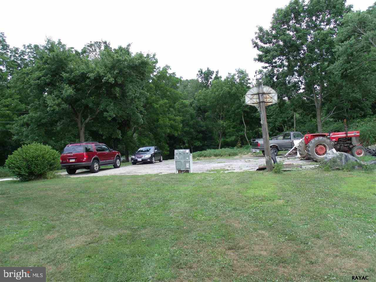 796 Mill Road Spring Grove, PA 17362 - Photo 12 of 20