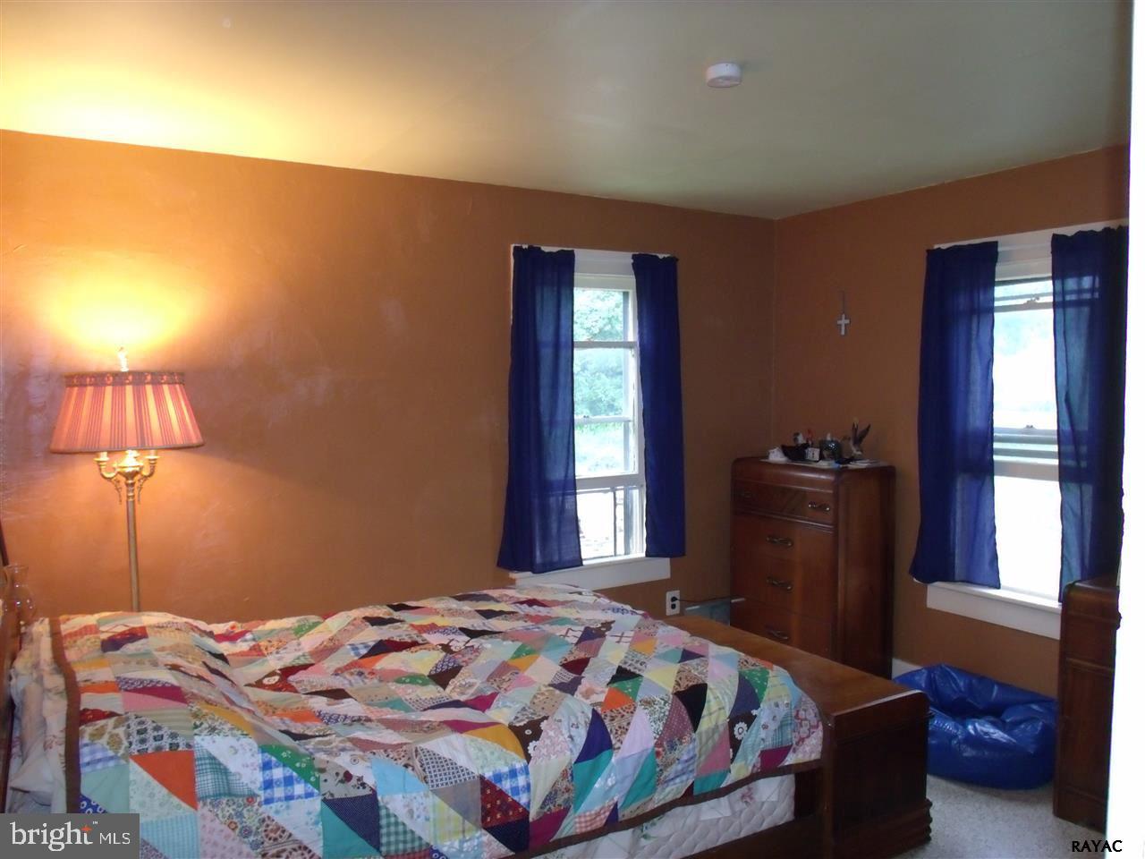 796 Mill Road Spring Grove, PA 17362 - Photo 17 of 20
