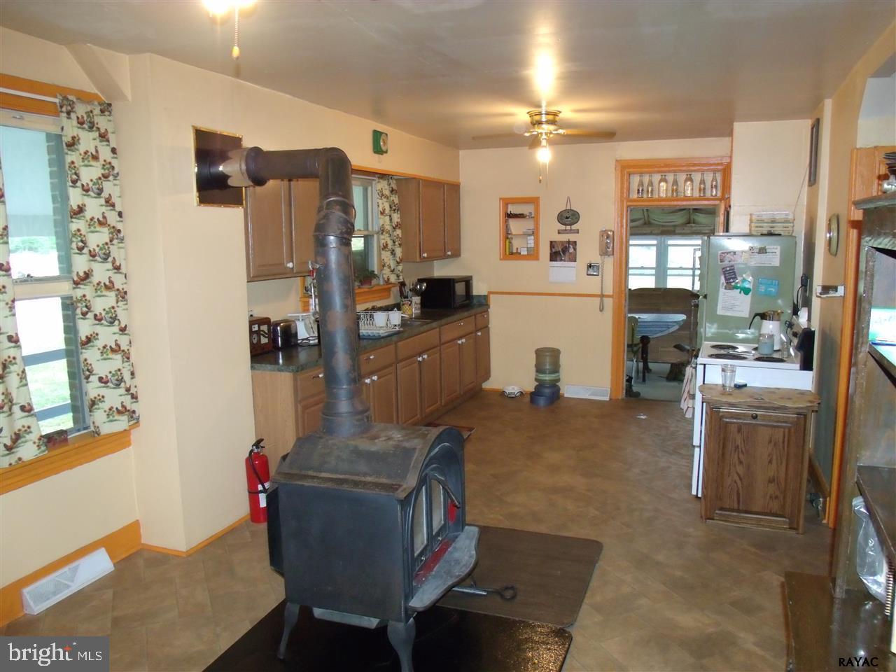 796 Mill Road Spring Grove, PA 17362 - Photo 5 of 20