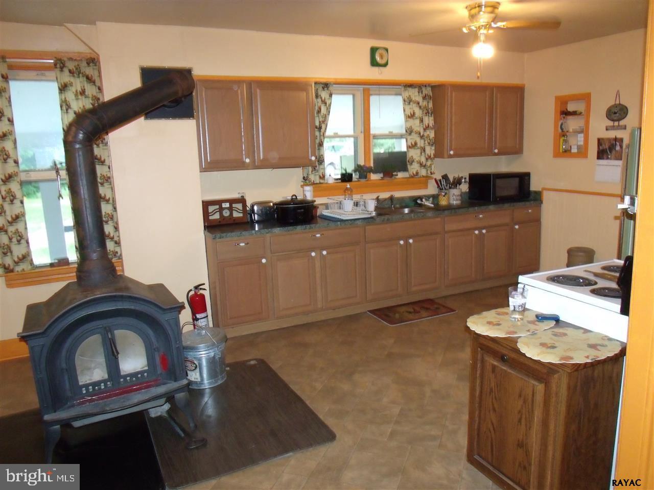 796 Mill Road Spring Grove, PA 17362 - Photo 7 of 20