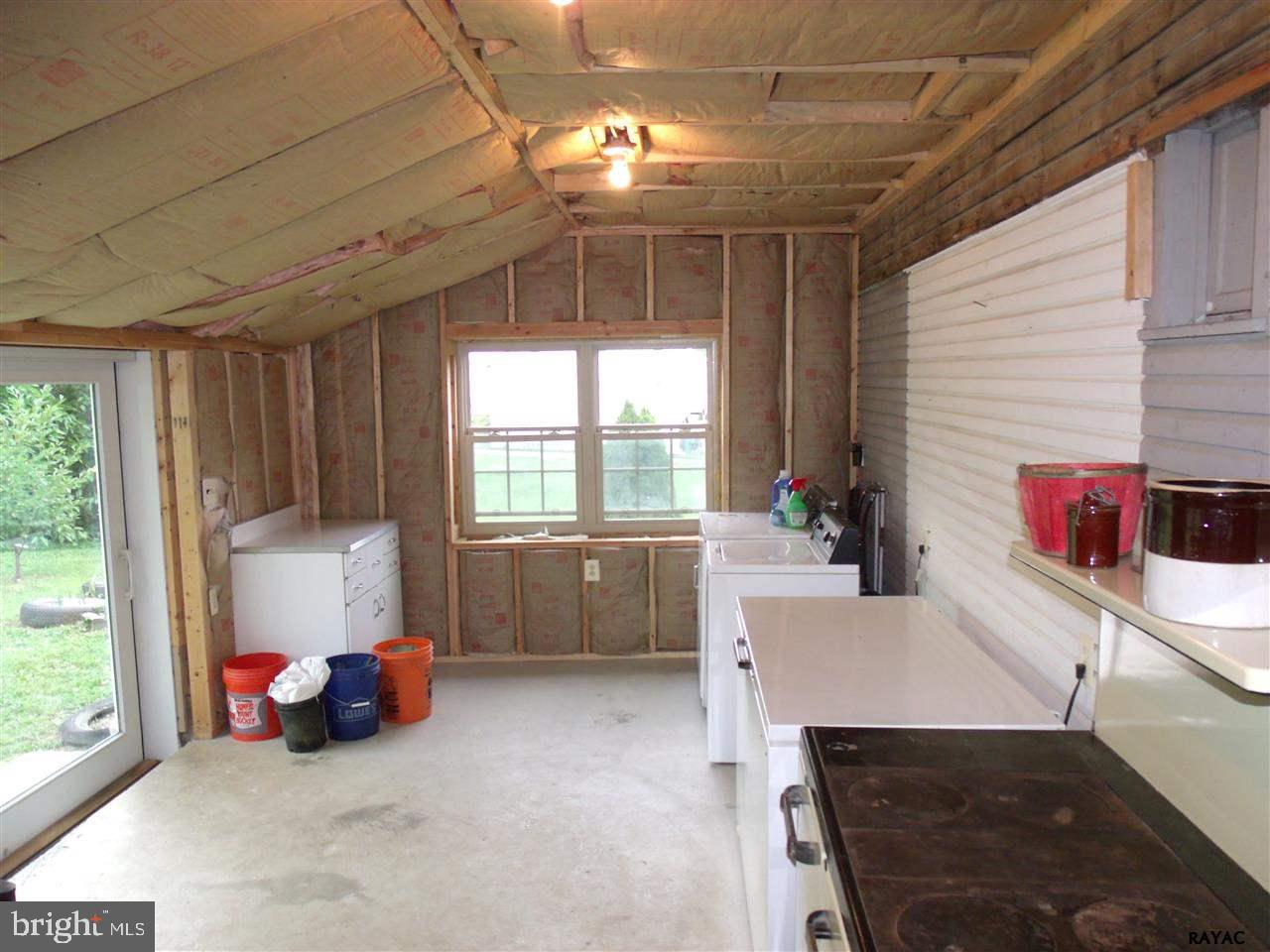 796 Mill Road Spring Grove, PA 17362 - Photo 8 of 20