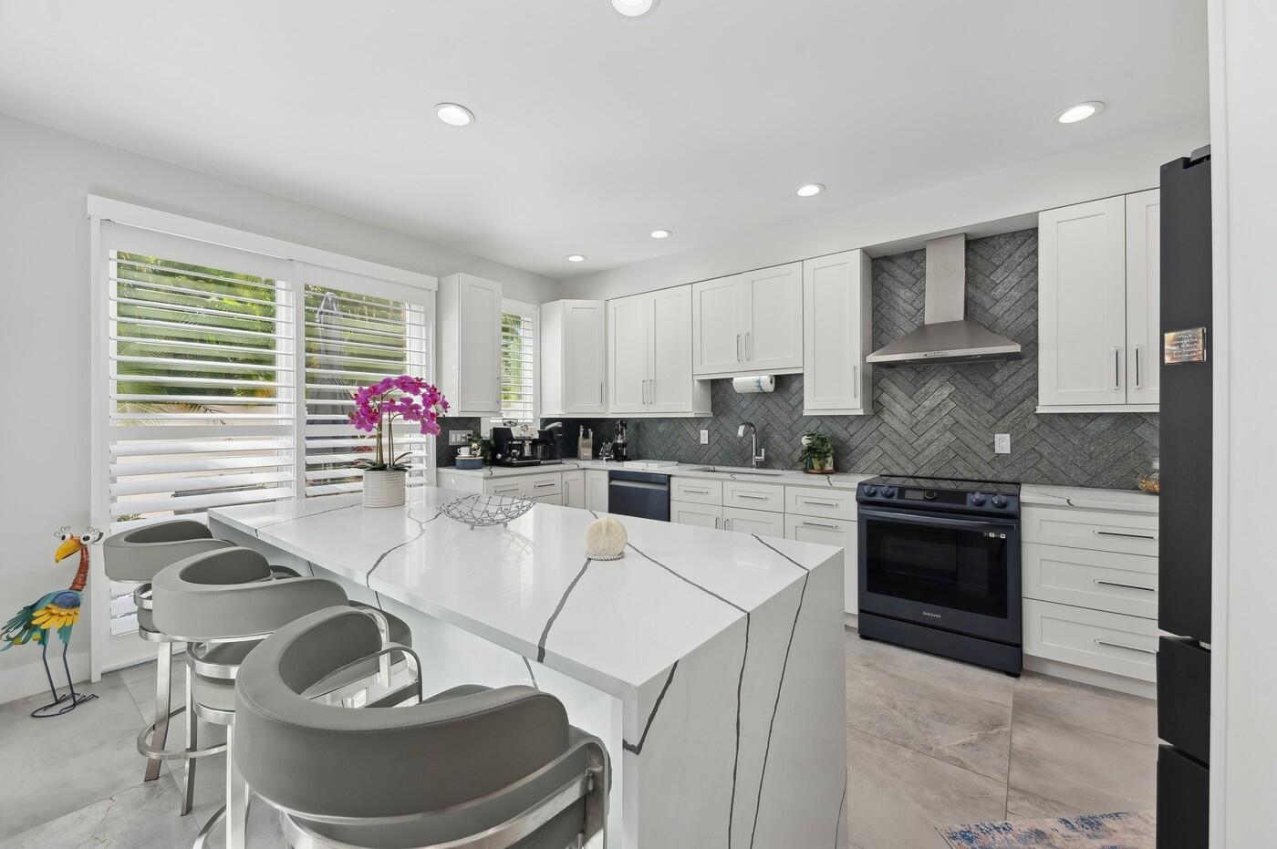 2558 Northwest 52nd Street Boca Raton, FL 33496 - Photo 8 of 27 Kitchen