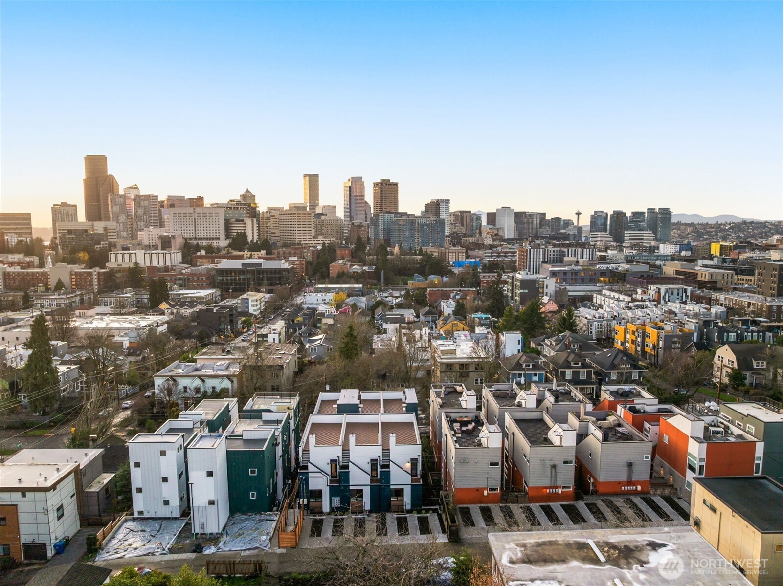 914 A 15th Avenue Seattle, WA 98122 - Photo 28 of 35 a view of city