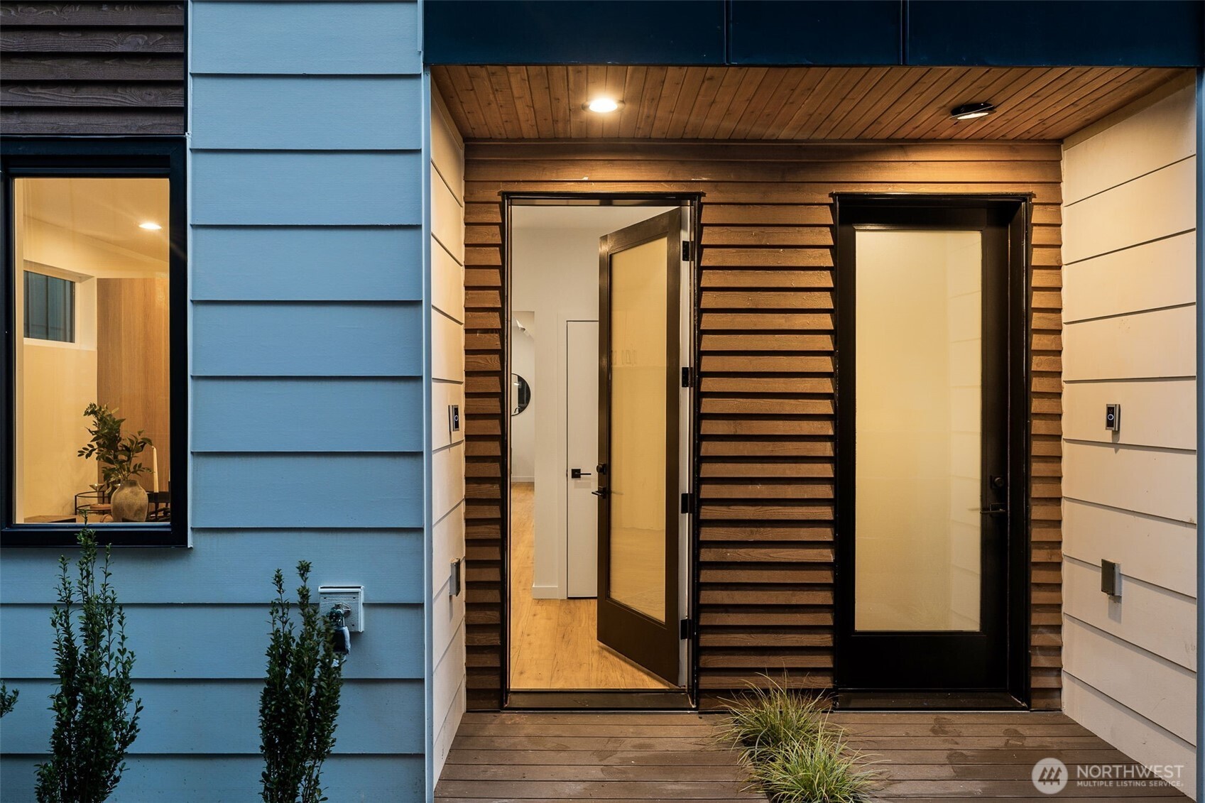 914 A 15th Avenue Seattle, WA 98122 - Photo 8 of 35 a view of entryway with a door