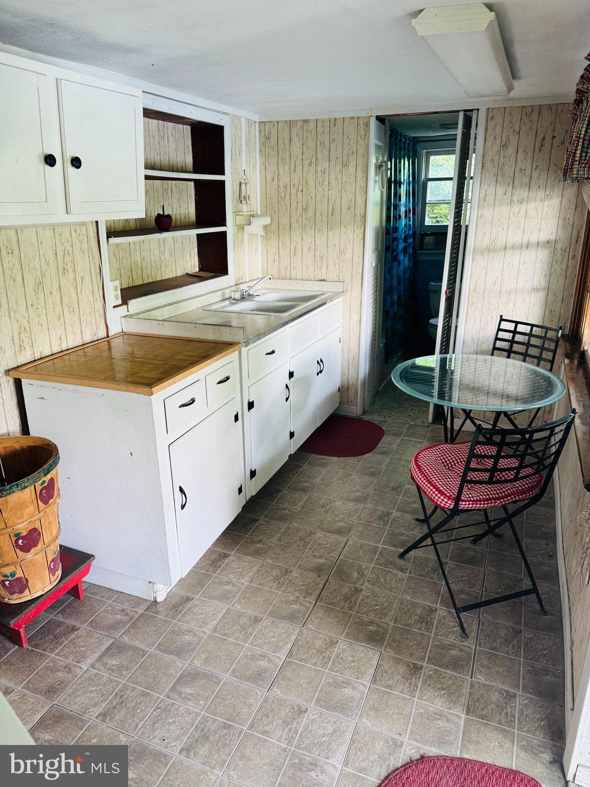 836 Bennys Beach Road Front Royal, VA 22630 - Photo 4 of 7