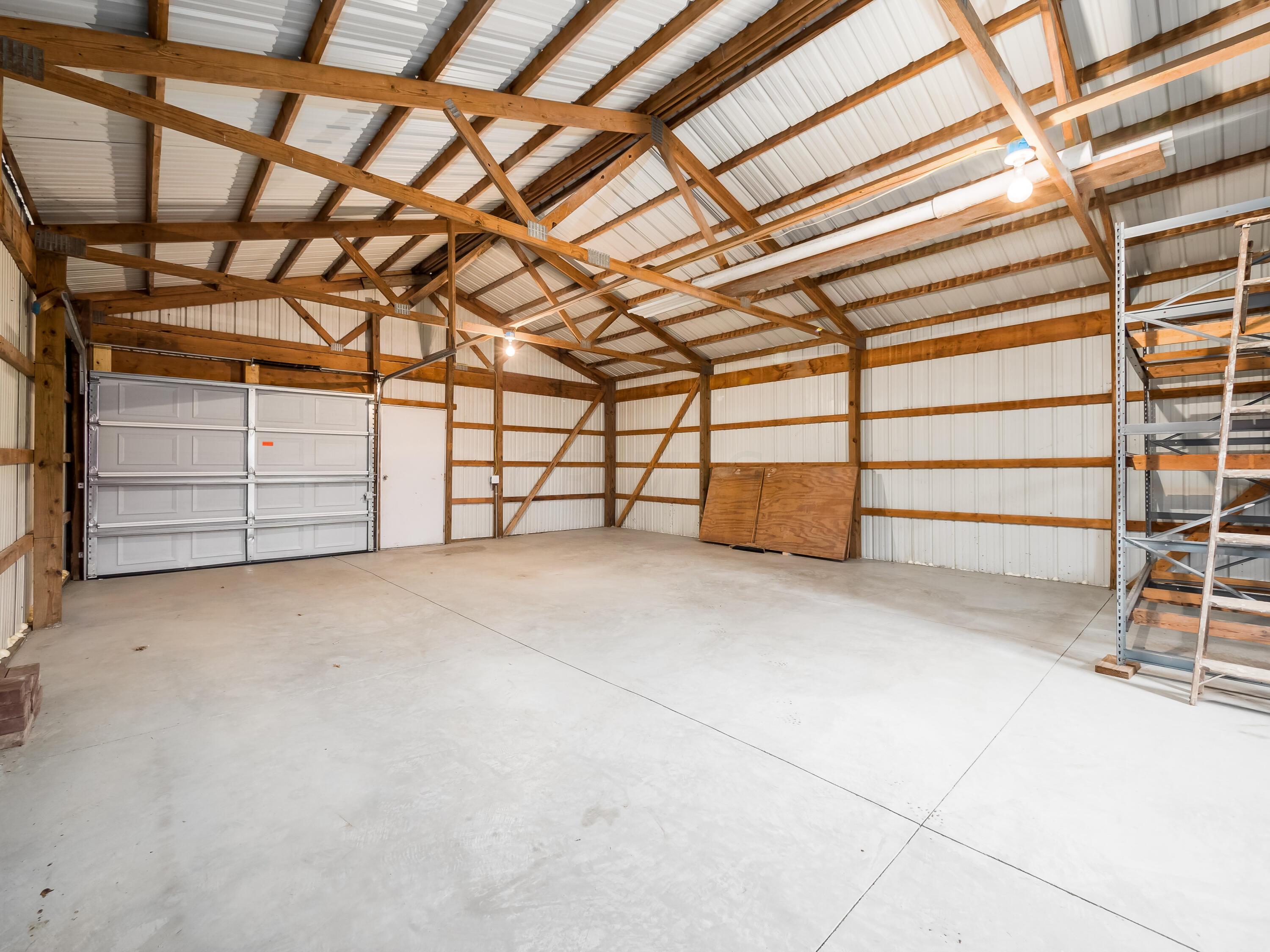 4990 Lithopolis Road Northwest Lancaster, OH 43130 - Photo 44 of 44 Barn