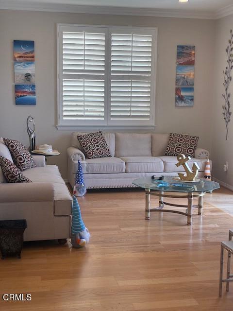 1470 Viewpoint Drive Oxnard, CA 93035 - Photo 7 of 23 a living room with furniture and a window