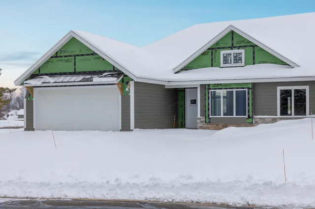 $774,900 | 303 Fairway Meadows Lane, Sheboygan Falls, WI 53085