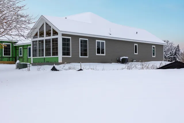 $774,900 | 303 Fairway Meadows Lane, Sheboygan Falls, WI 53085