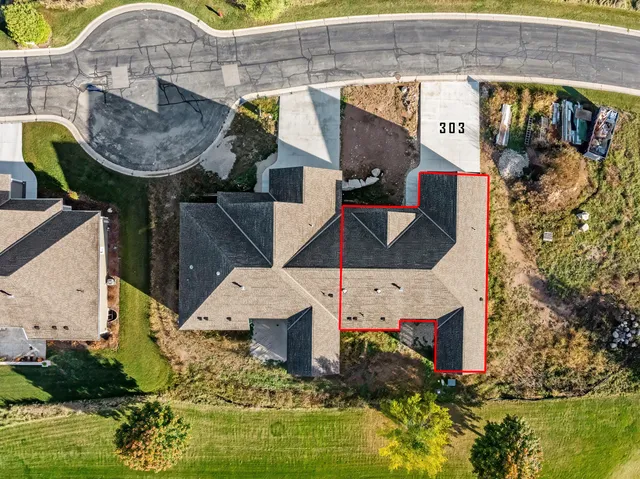 $774,900 | 303 Fairway Meadows Lane, Sheboygan Falls, WI 53085