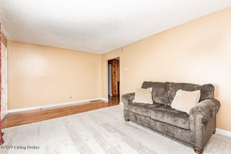 4806 Clarmar Road Louisville, KY 40299 - Photo 5 of 31 Clarmar photo 10