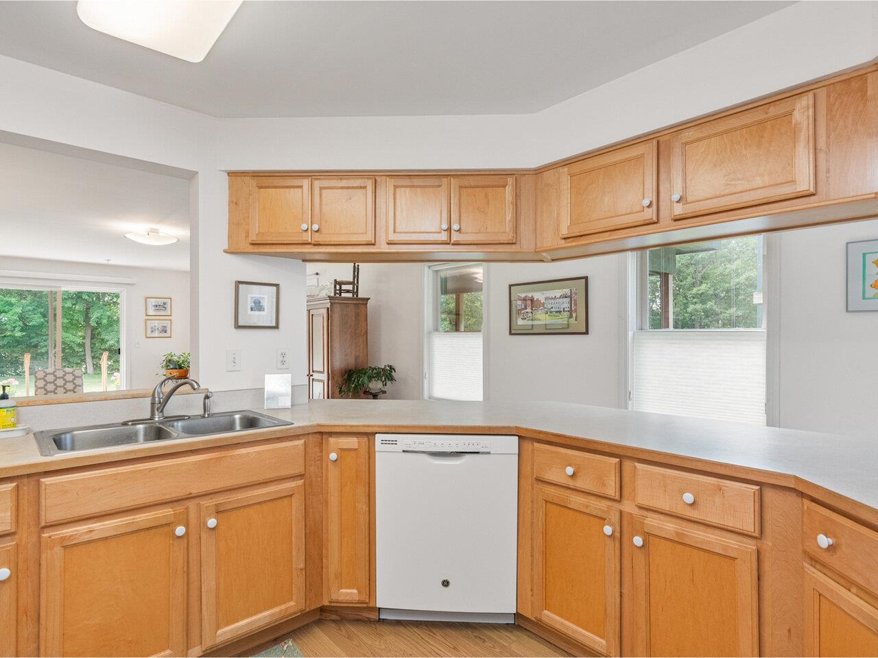 9 Claire Point Road Burlington, VT 05408 - Photo 12 of 46 Gallery Image 12