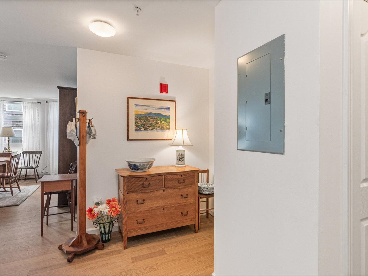 9 Claire Point Road Burlington, VT 05408 - Photo 3 of 46 Gallery Image 3