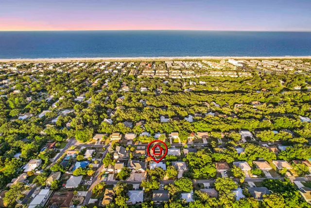 a view of an outdoor space