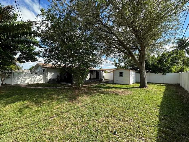 $2,950 | 7880 Northwest 11th Street, Pembroke Pines, FL 33024