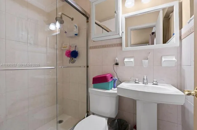 $2,950 | 7880 Northwest 11th Street, Pembroke Pines, FL 33024