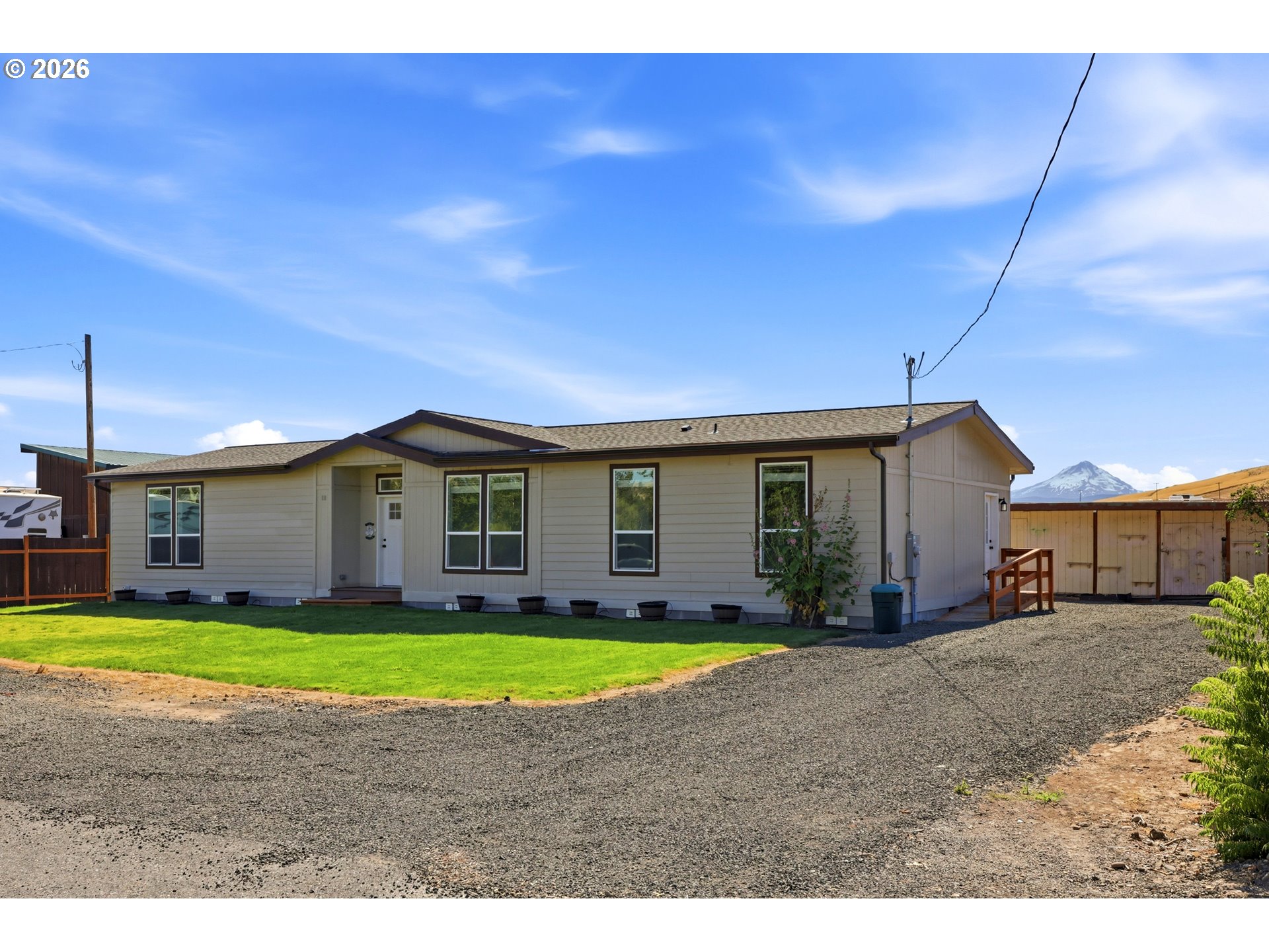 111 Northwest Vanderpool Street Dufur, OR 97021 - Photo 4 of 34