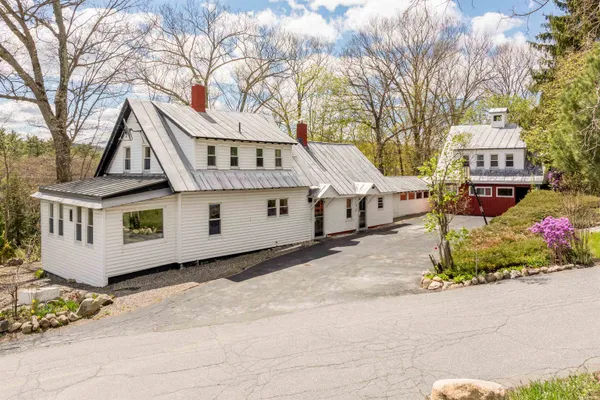 $479,000 | 265 Bank Street Extension, Lebanon, NH 03766