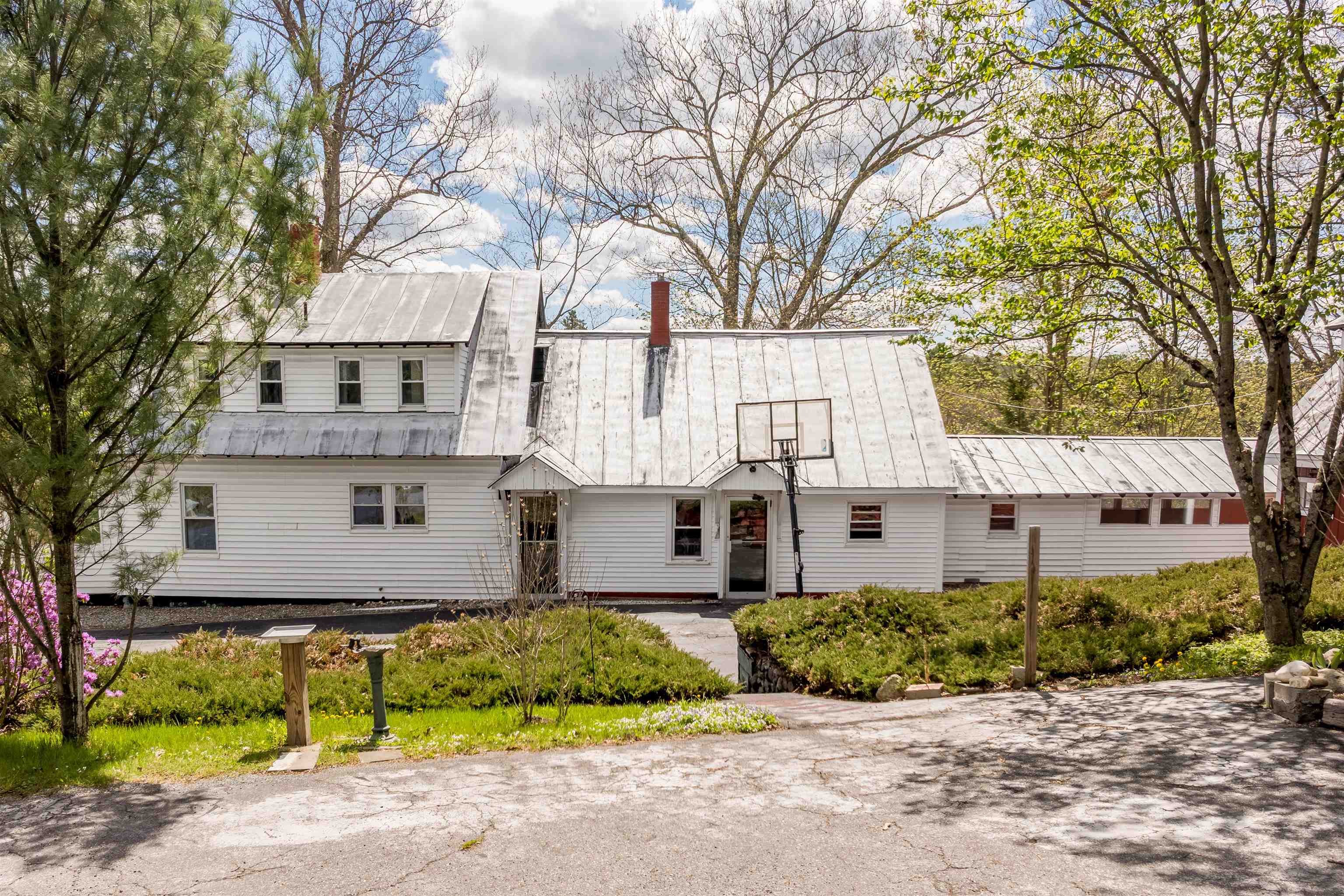 265 Bank Street Extension Lebanon, NH 03766 - Photo 2 of 41