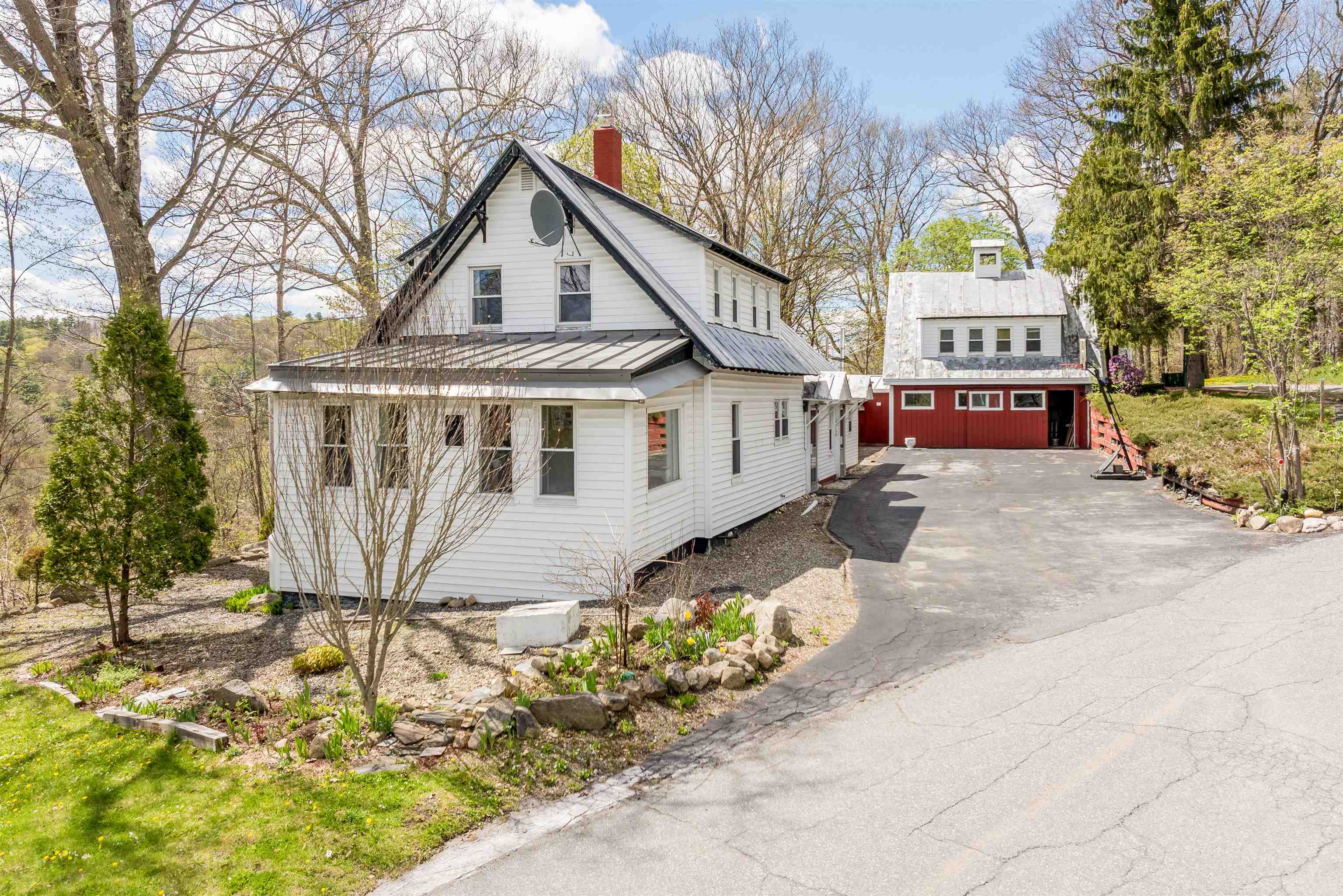 265 Bank Street Extension Lebanon, NH 03766 - Photo 3 of 41