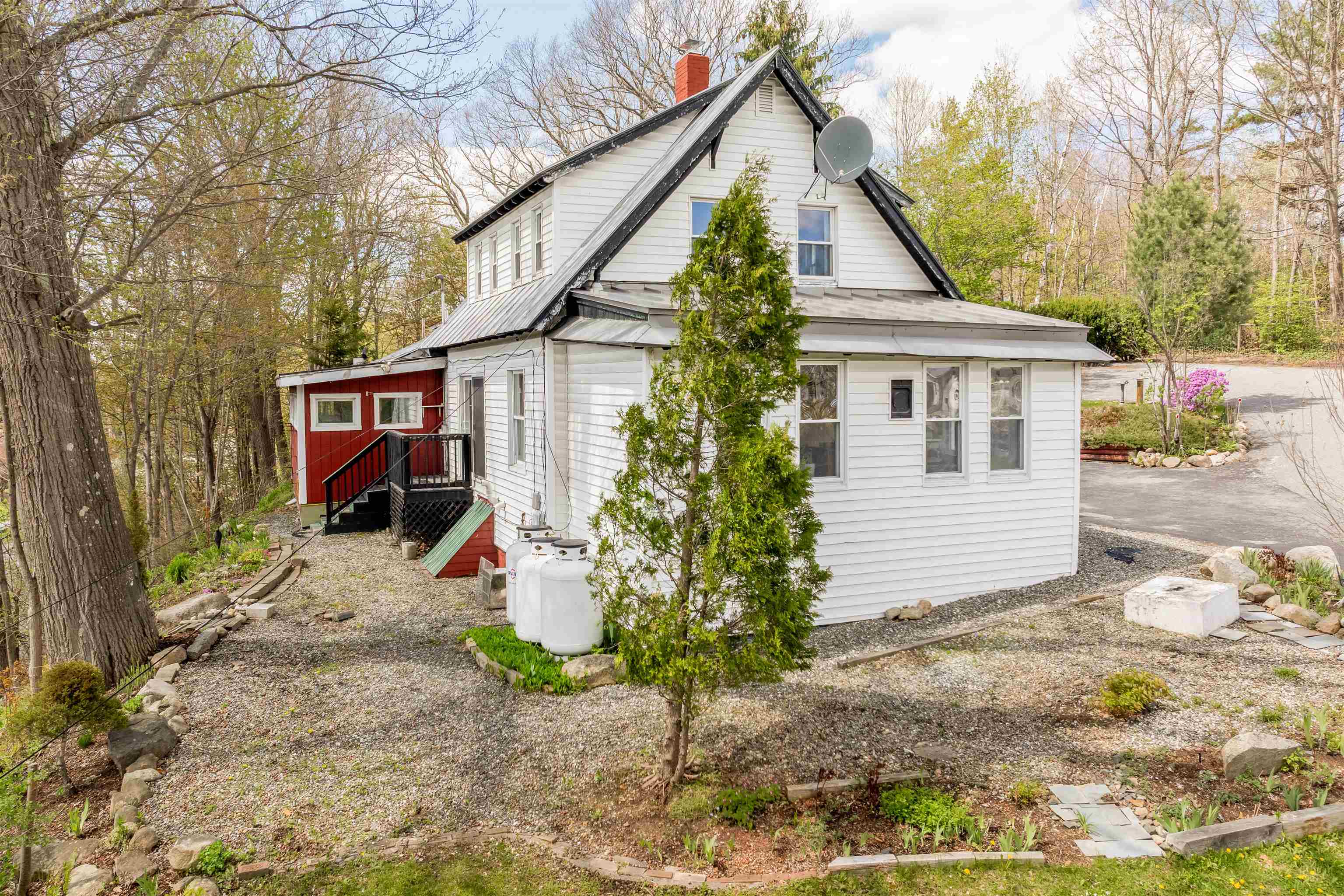 265 Bank Street Extension Lebanon, NH 03766 - Photo 4 of 41