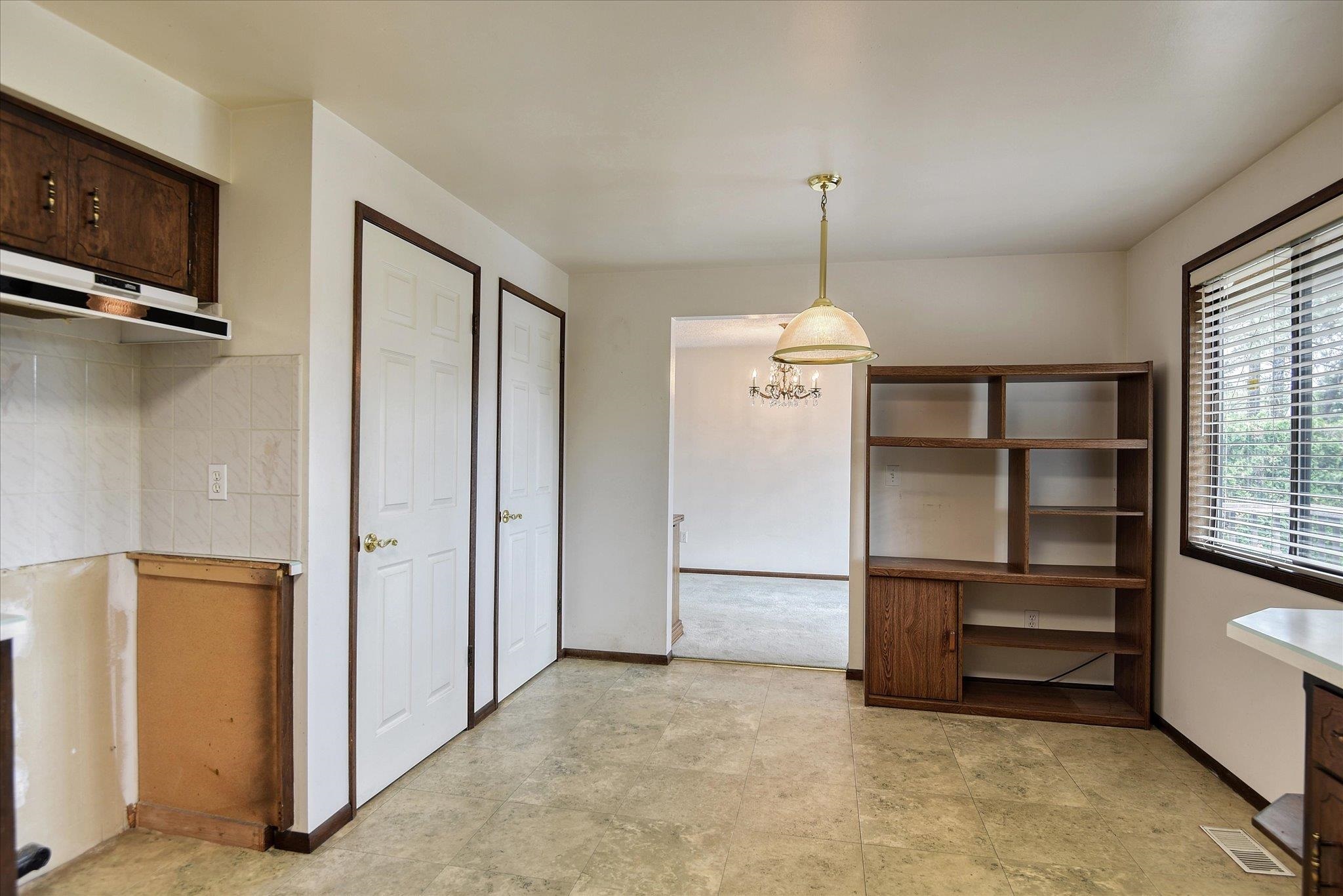 14804 Gleneden Spokane, WA 99208 - Photo 12 of 35