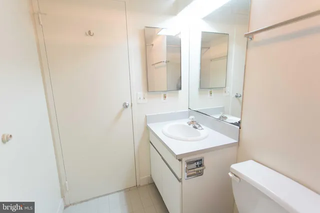 $1,300 | 130-8 Arch Street, Unit 207, Philadelphia, PA 19106