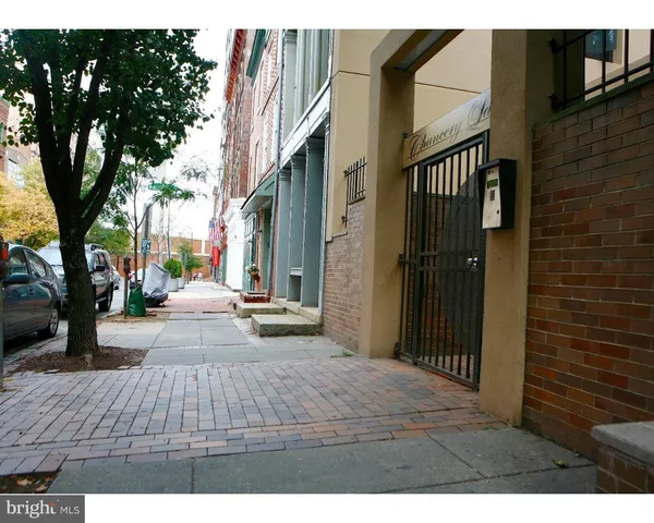$1,300 | 130-8 Arch Street, Unit 207, Philadelphia, PA 19106