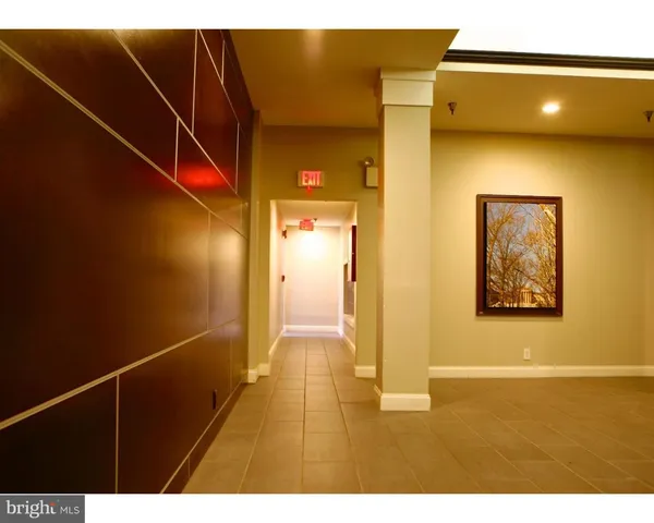 $1,300 | 130-8 Arch Street, Unit 207, Philadelphia, PA 19106