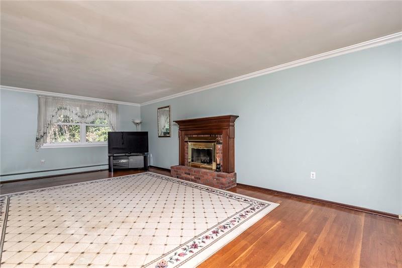 931 Linden Road Eighty Four, PA 15330 - Photo 7 of 22