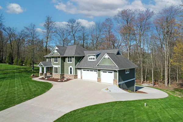 $1,150,000 | 7117 Anchorage Court, Caledonia, MI 49316