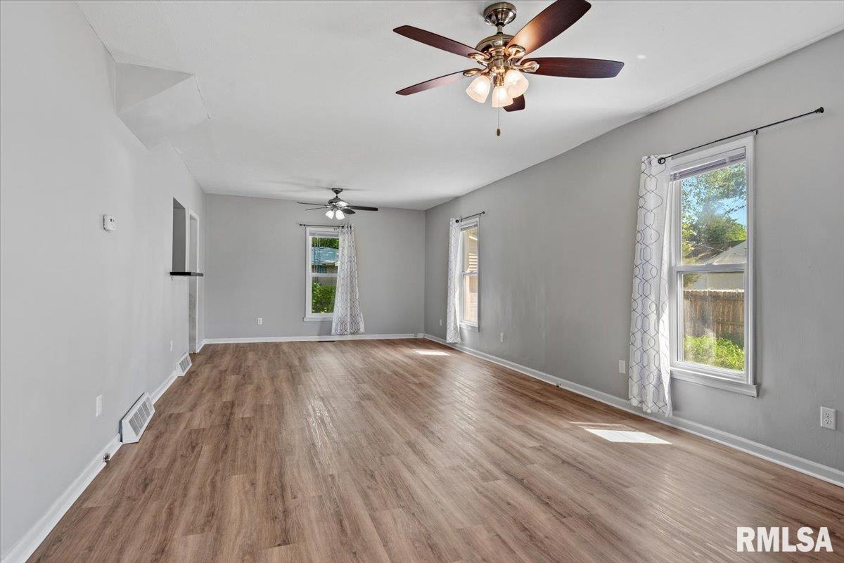 1101 West Maple Avenue South Springfield, IL 62704 - Photo 12 of 44