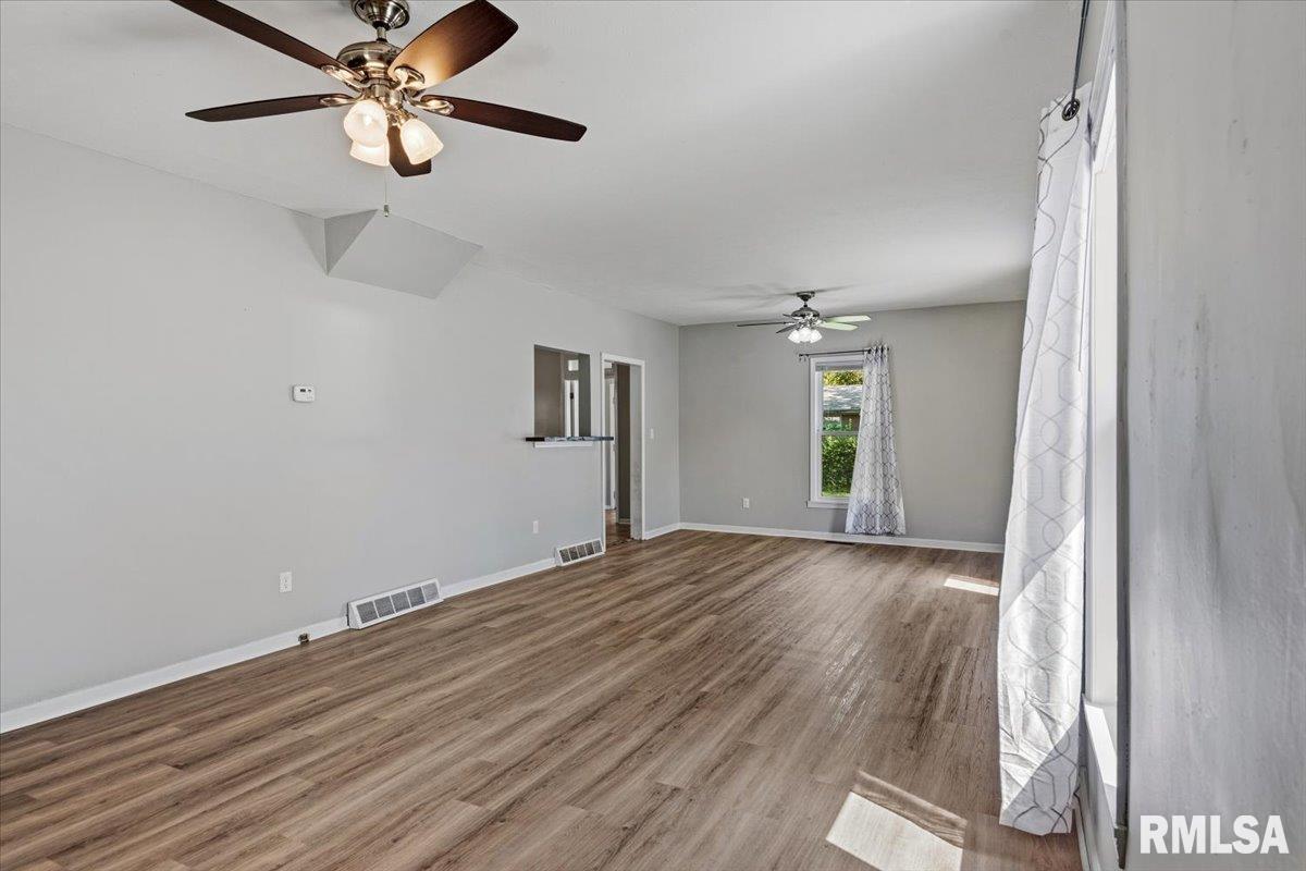 1101 West Maple Avenue South Springfield, IL 62704 - Photo 13 of 44