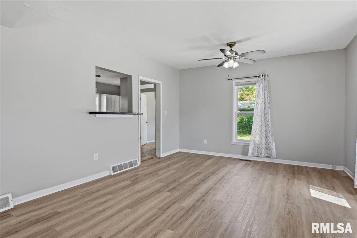 1101 West Maple Avenue South Springfield, IL 62704 - Photo 15 of 44