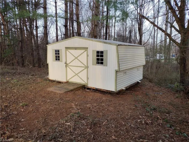 $179,900 | 132 Hamby Road, Dobson, NC 27017