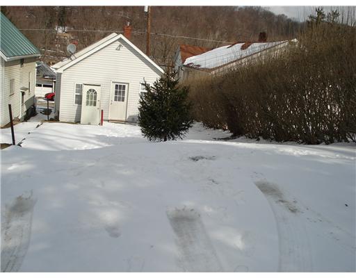 102 Renfrew Road Renfrew, PA 16053 - Photo 10 of 11 Exterior Back.