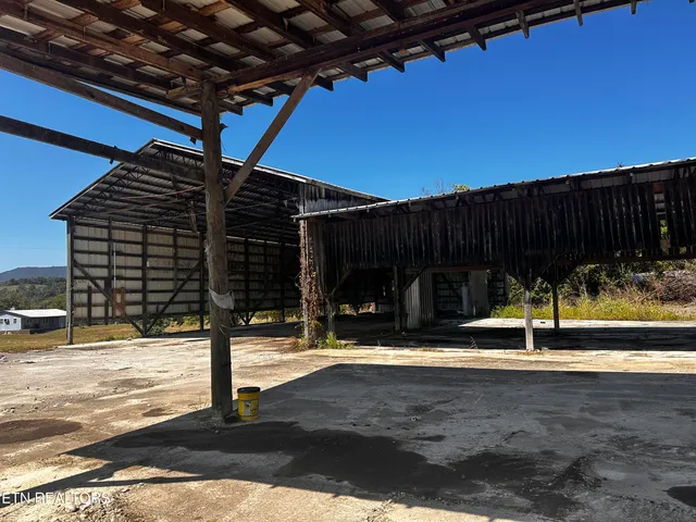 $210,000 | 3650 Back Valley Road, Speedwell, TN 37870