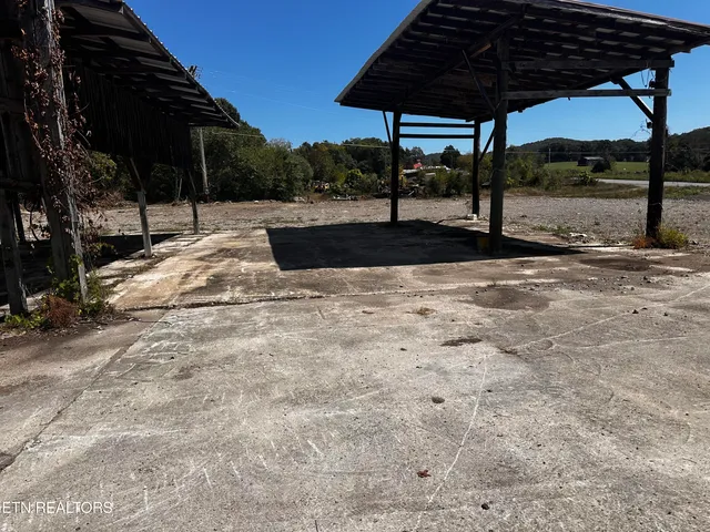 $210,000 | 3650 Back Valley Road, Speedwell, TN 37870