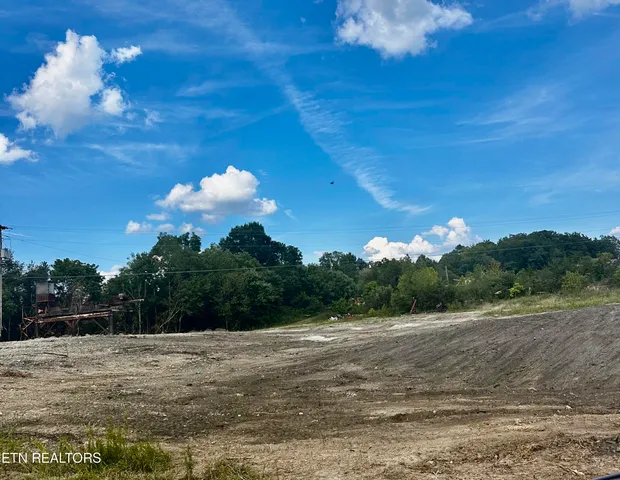 $210,000 | 3650 Back Valley Road, Speedwell, TN 37870