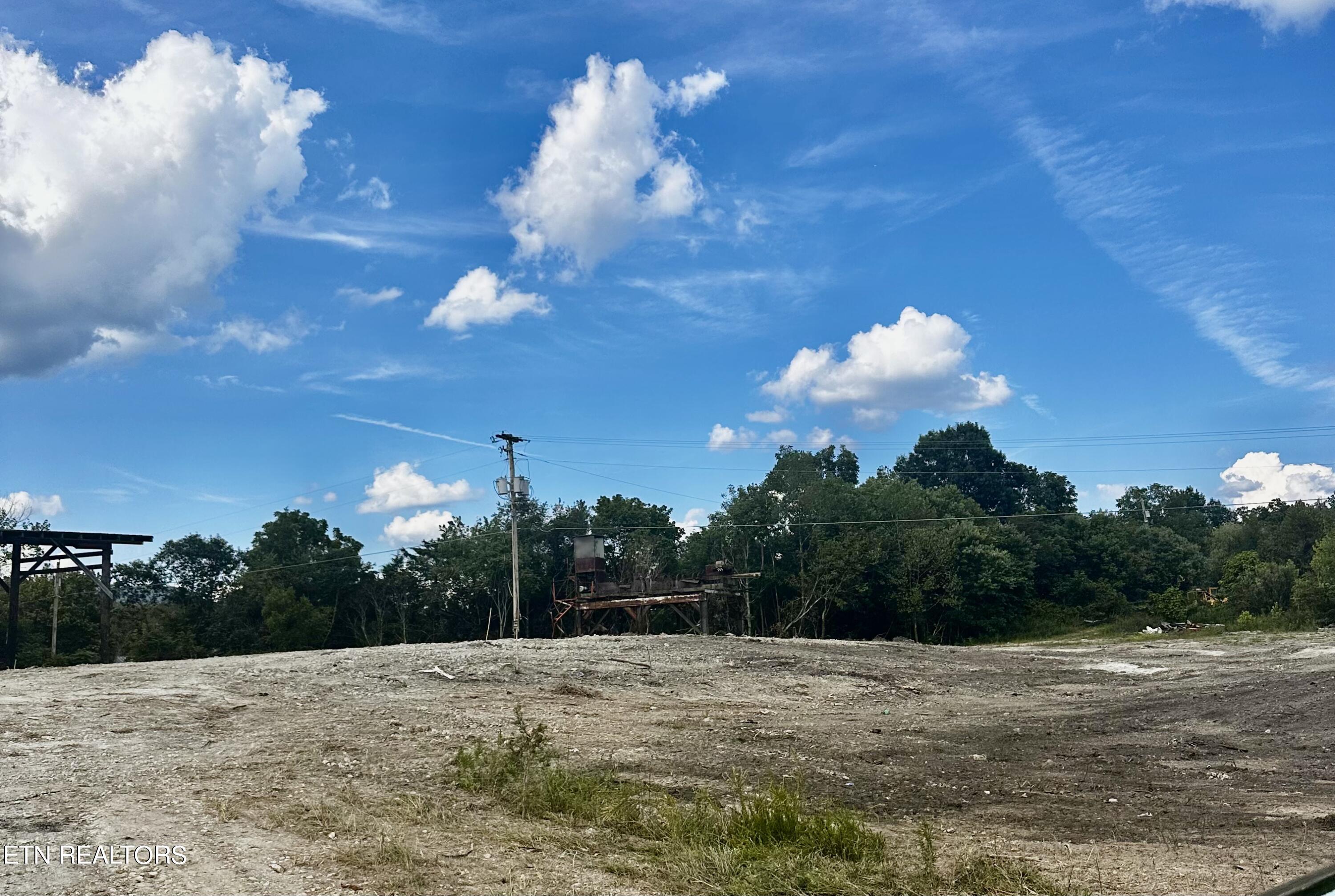 3650 Back Valley Road Speedwell, TN 37870 - Photo 5 of 22 IMG_1288