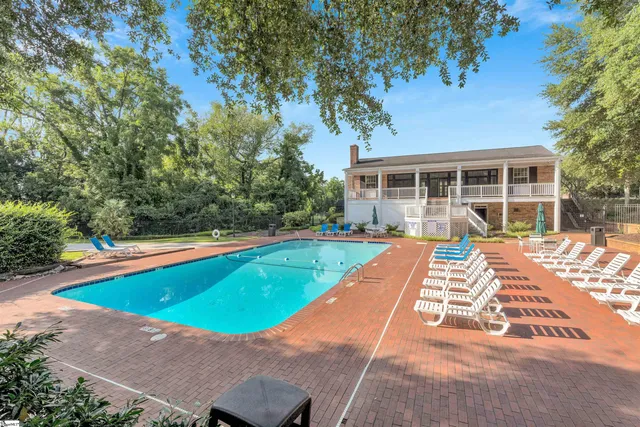 $1,700 | 925 Cleveland Street, Unit 235, Greenville, SC 29601