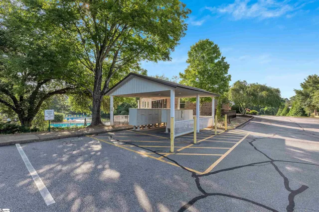 $1,700 | 925 Cleveland Street, Unit 235, Greenville, SC 29601