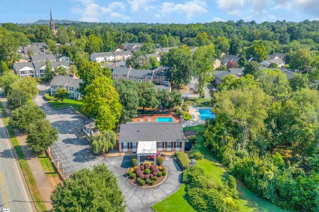 $1,700 | 925 Cleveland Street, Unit 235, Greenville, SC 29601