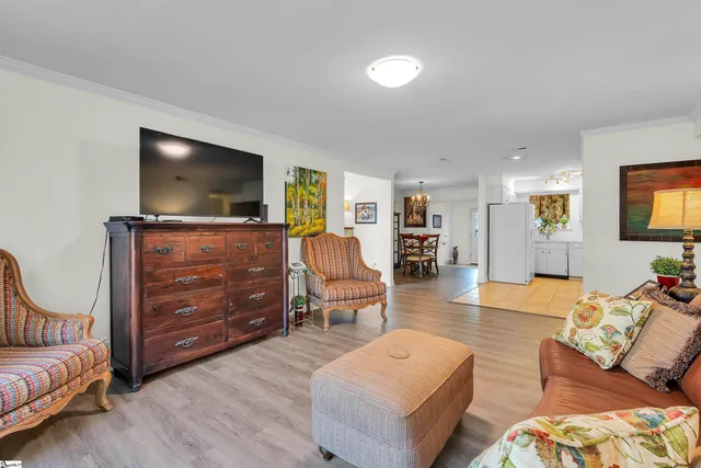 $1,700 | 925 Cleveland Street, Unit 235, Greenville, SC 29601