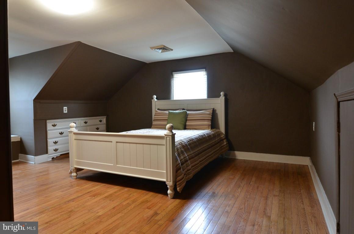 3565 Catlett Road Catlett, VA 20119 - Photo 19 of 20 Upper Bedroom 1