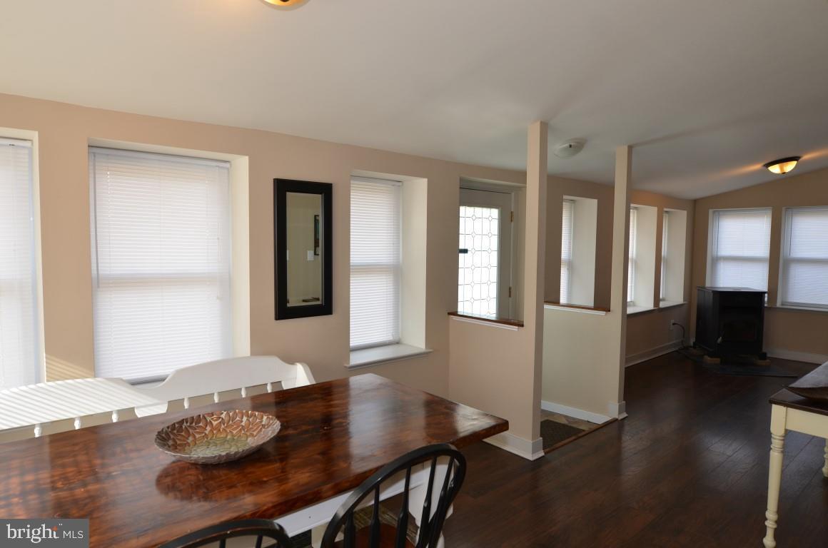 3565 Catlett Road Catlett, VA 20119 - Photo 9 of 20 Dining and Sitting Areas