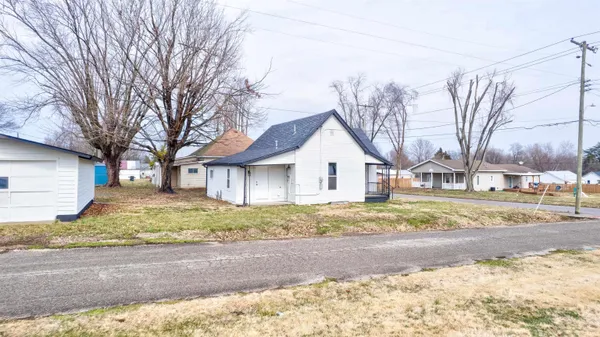 $134,000 | 718 Illinois Street, Bicknell, IN 47512
