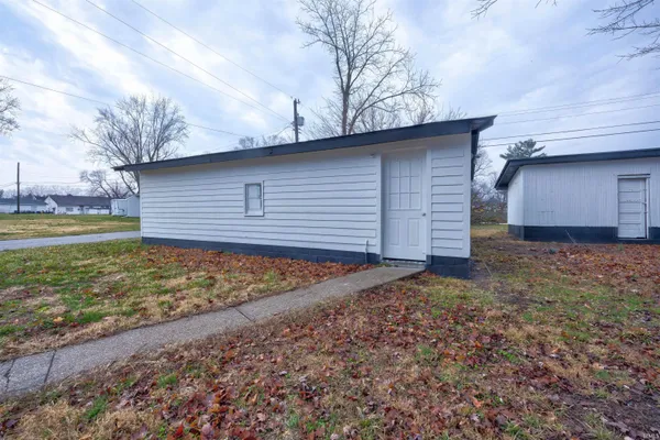 $134,000 | 718 Illinois Street, Bicknell, IN 47512