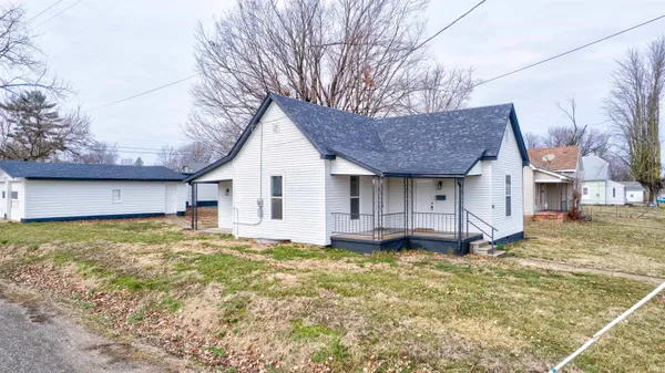 $134,000 | 718 Illinois Street, Bicknell, IN 47512